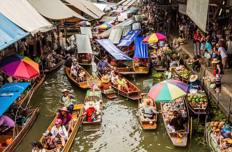 嫩莎朵水上市場是曼谷市內7大水上市集最熱鬧的一個。