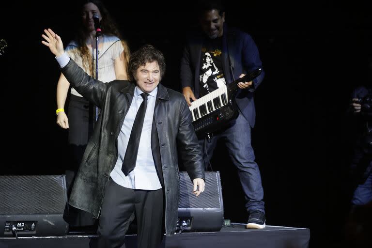 La presentación del libro de Javier Milei en el Luna Park, que incluyó un show musical a cargo del presidente