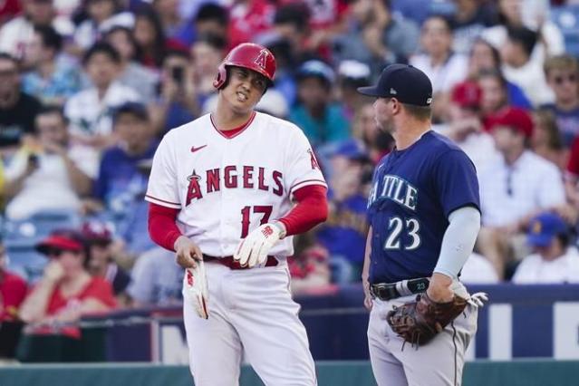 Shohei Ohtani keeps All-Star Game promise with first-pitch single