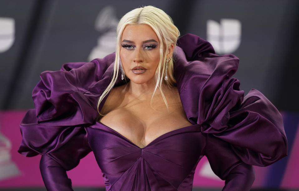 Christina Aguilera llega la 23a entrega anual del Latin Grammy en la Mandalay Bay Michelob Ultra Arena el jueves 17 de noviembre de 2022 (Foto AP/John Locher)