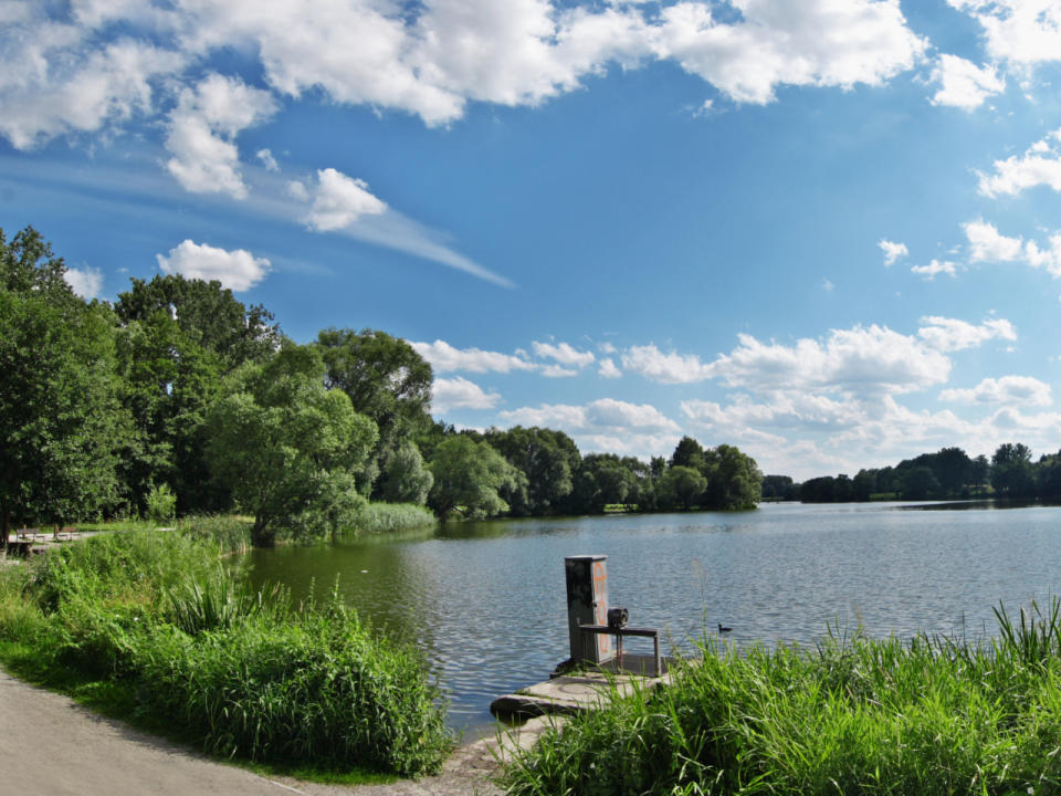 <p>Malerische Seen, üppige Vegetation: Göttingen landet im Ranking auf dem zweiten Platz. Die 117.665 Einwohner können die Outdoor-Saison auf 100 km² Grünanlagen genießen. (Bild-Copyright: Litha Fotodesign/Shot/ddp Images) </p>