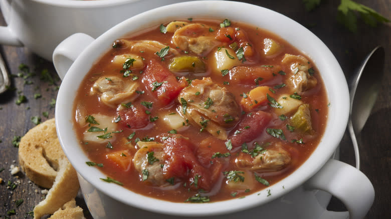 Manhattan clam chowder