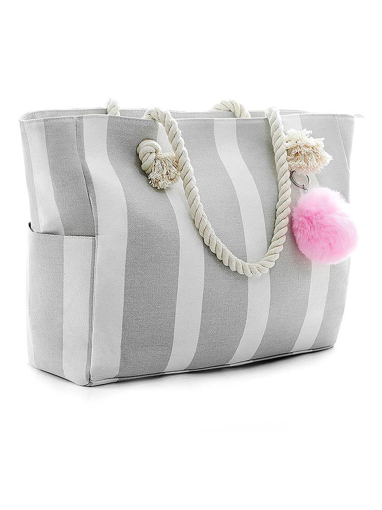 The Cutest Beach Bags and Totes on Amazon for Cheap