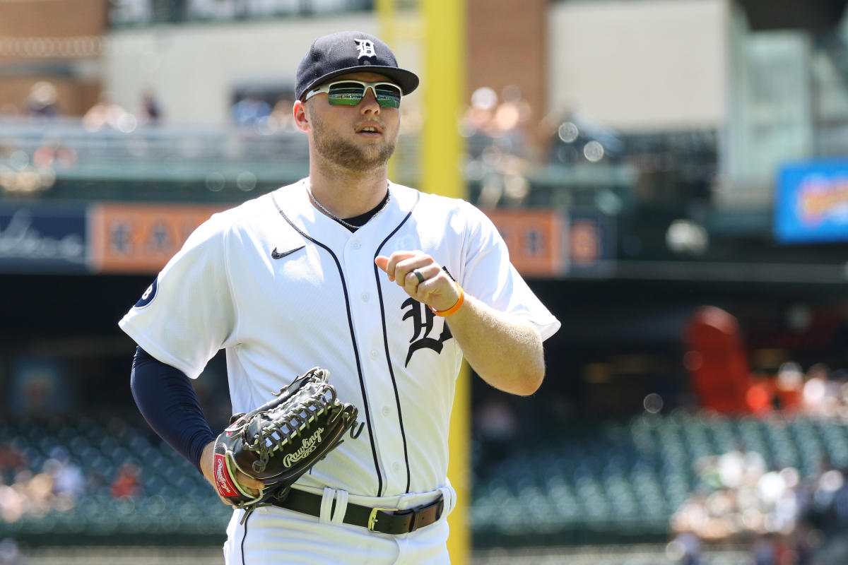 Austin Meadows gets support from fans, Tigers teammates, baseball