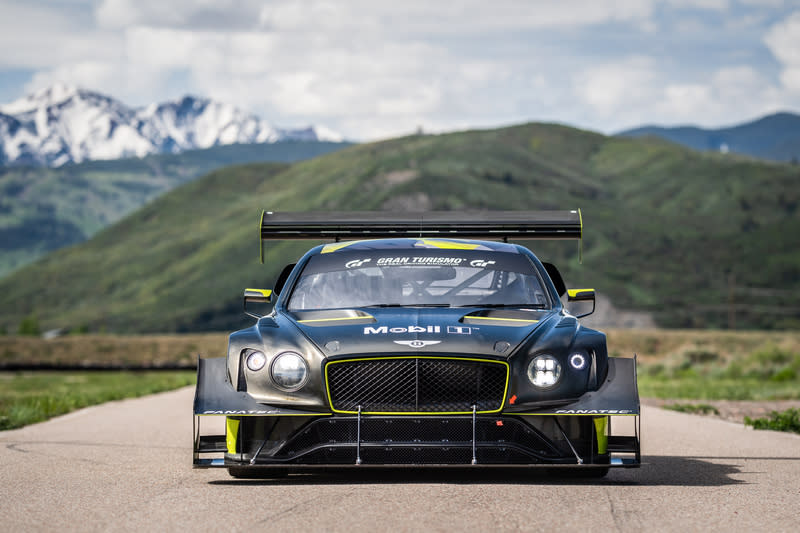Bentley日前推出針對派克峰爬山賽Continental GT3 Pikes Peak賽車。