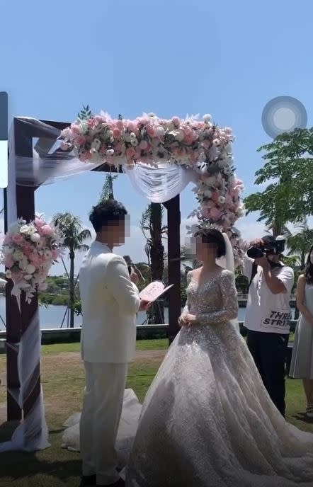 蘇姓醫師結完婚才去做筆錄。（圖／翻攝畫面）