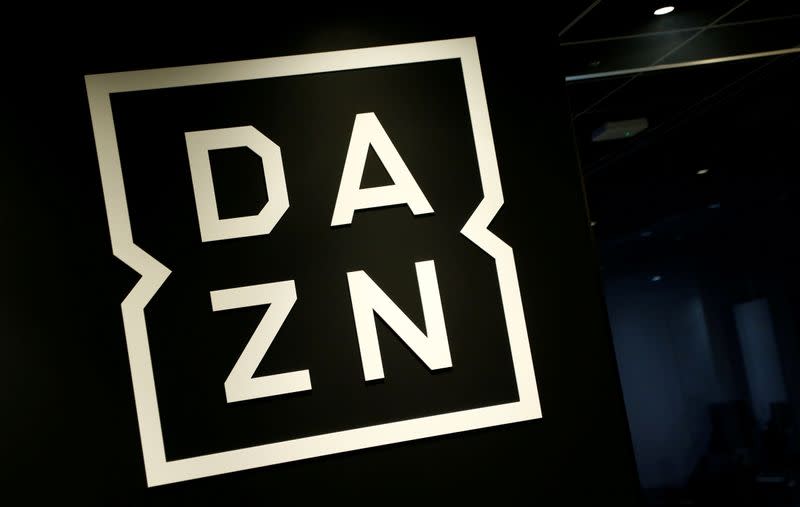 Il logo della piattaforma di streaming DAZN a Tokyo