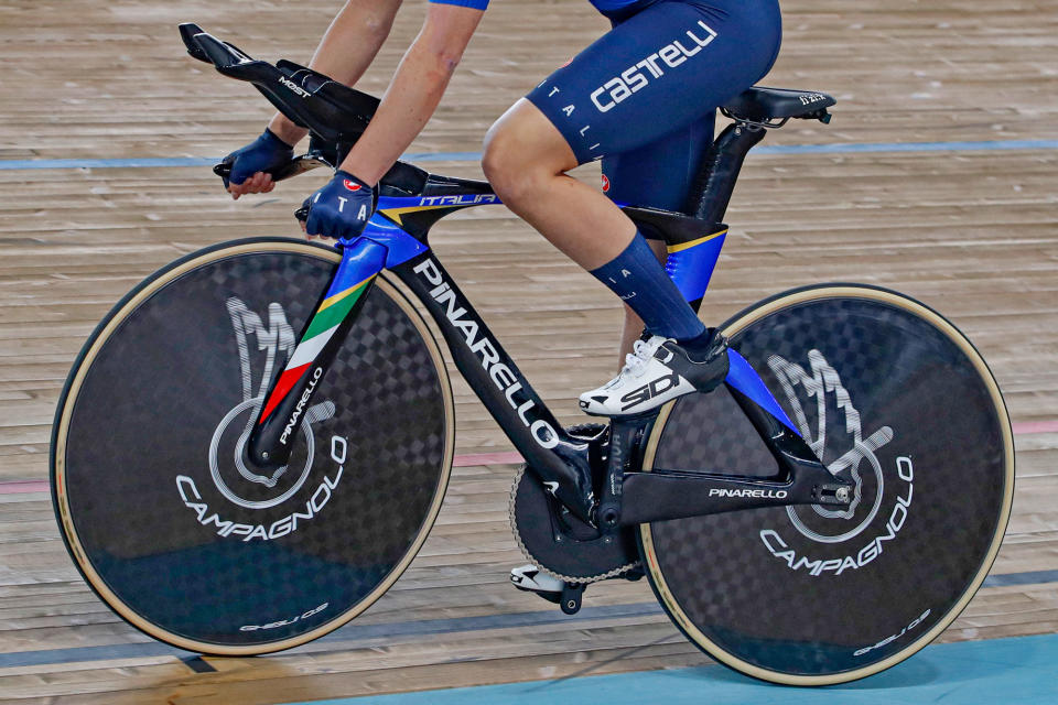 2024 Pinarello Bolide F HR C track bike now in carbon