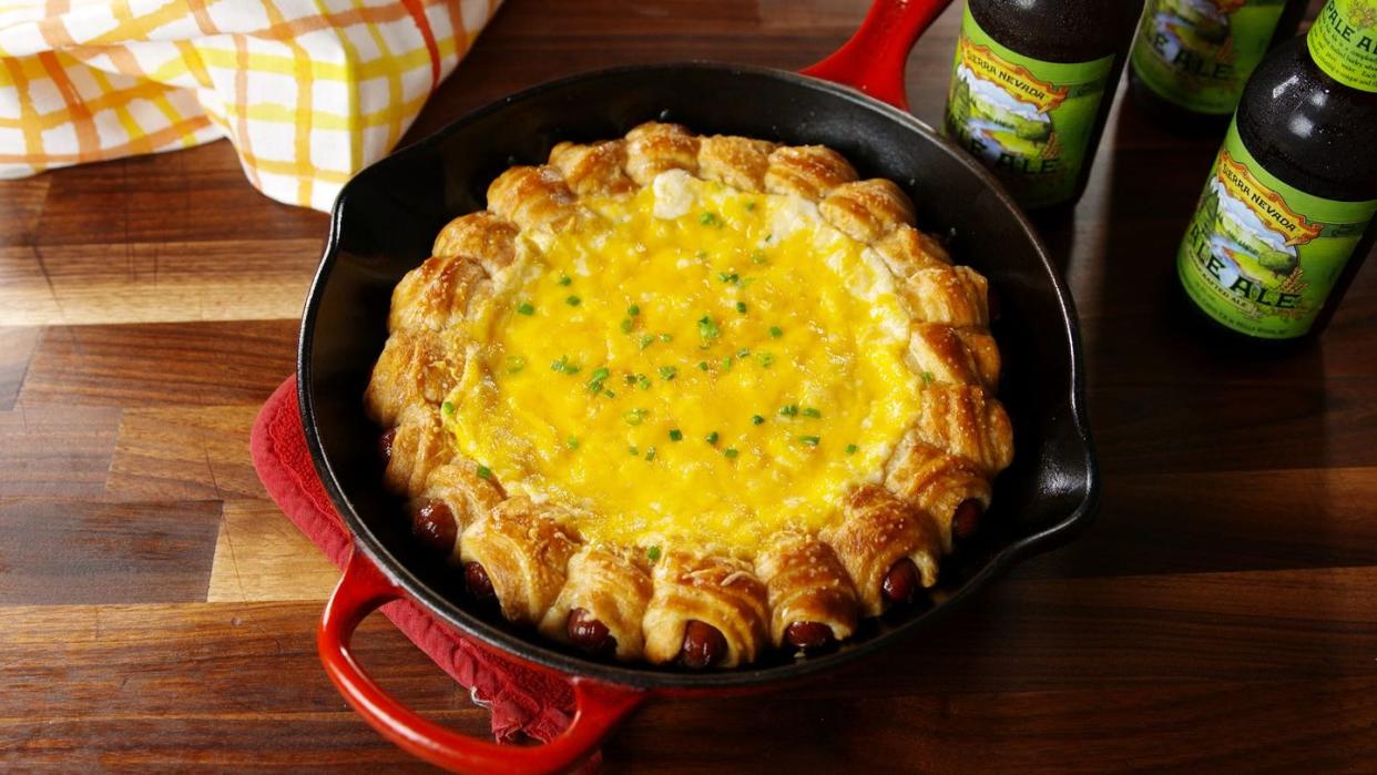 pretzel dog beer cheese dip