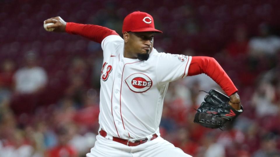 Alexis Diaz about to release pitch with Reds at home 2022