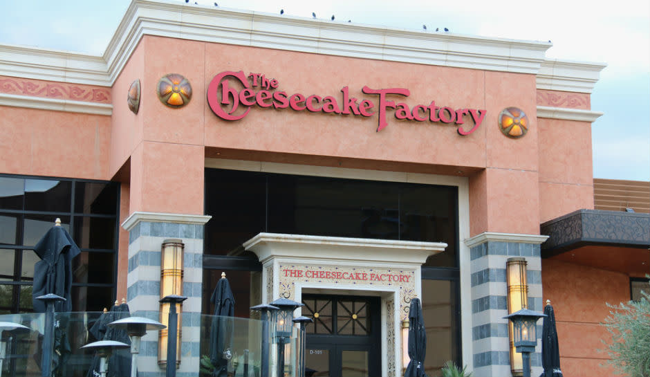 Armed Tacoma Officers Kicked Out Of The Cheesecake Factory, Restaurant Apologizes
