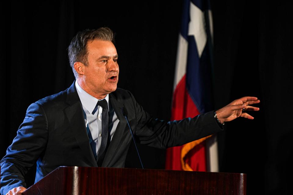 State Sen. Roland Gutierrez speaks at a U.S. Senate Democratic debate hosted by Texas AFL-CIO on Jan. 28 in Austin.