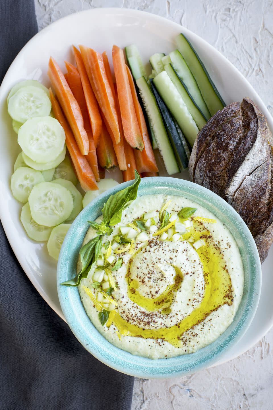 mediterranean diet meal plan hummus served with vegetables