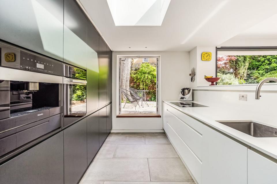 modern four bedroom house in chiswick
