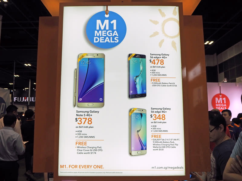 Take note, Samsung fans. M1 has a series of tempting mobile plans. If you sign up for the S$61/month package, the Samsung Galaxy Note 5 is yours to walk home with for just S$378, together COMEX 2015 special: a free bundle that includes one wireless charging pad, clear cover, and USB OTG cable worth S$174.