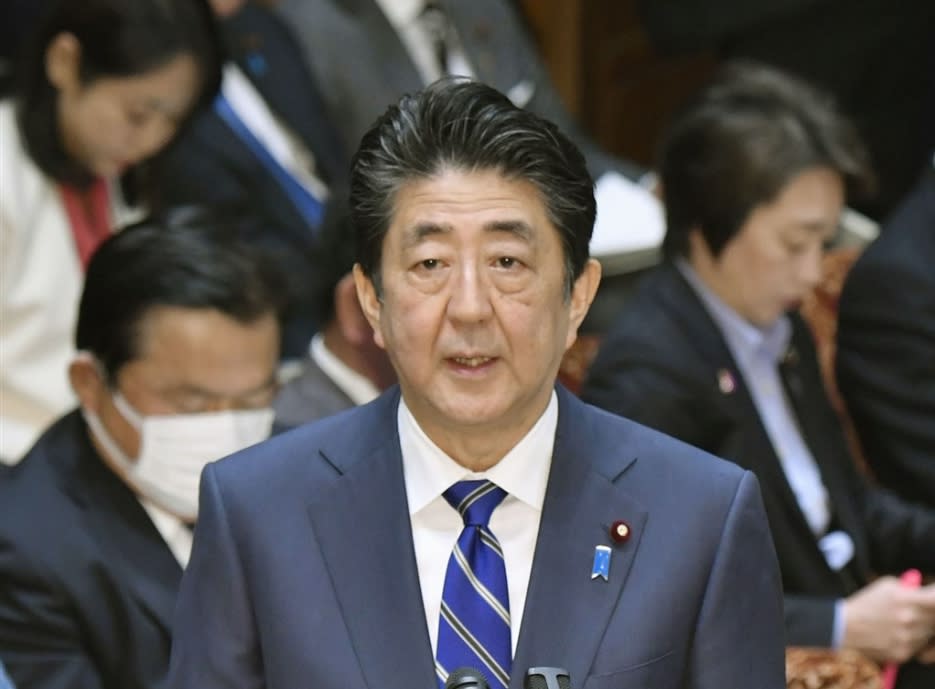 日本首相安倍晉三今天在首相官邸（行政中心）對媒體表示，對於李登輝前總統的辭世，感到悲痛至極。(檔案照)