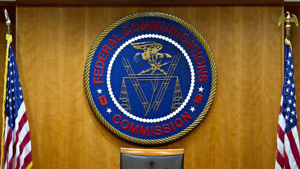  FCC seal. 