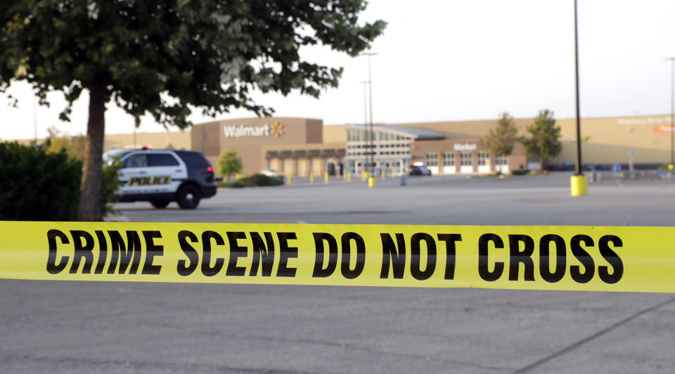 Eight bodies found in overheated truck in a Walmart in Texas