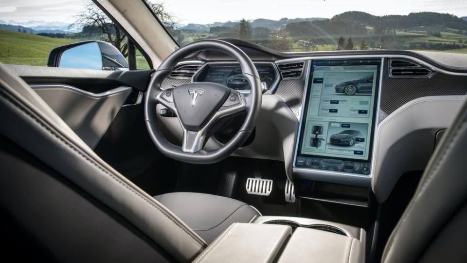 Tesla Model S當年推出時主打「全球首款豪華純電房車」。(圖片來源/ Tesla)
