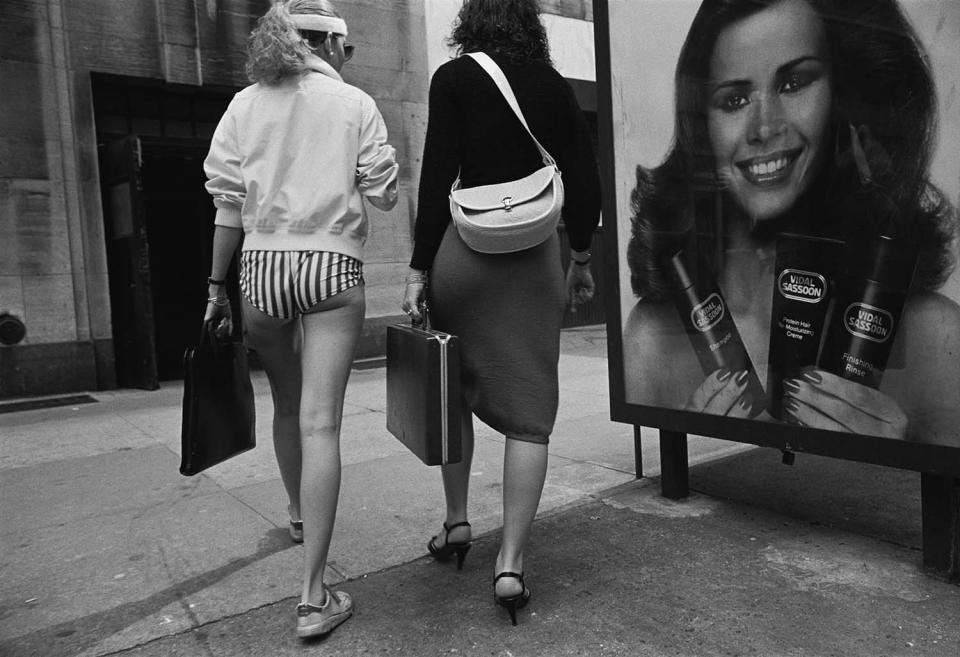 Richard Sandler’s ‘The Eyes of The City’ — photos of street life in Boston and New York, 1977-2001