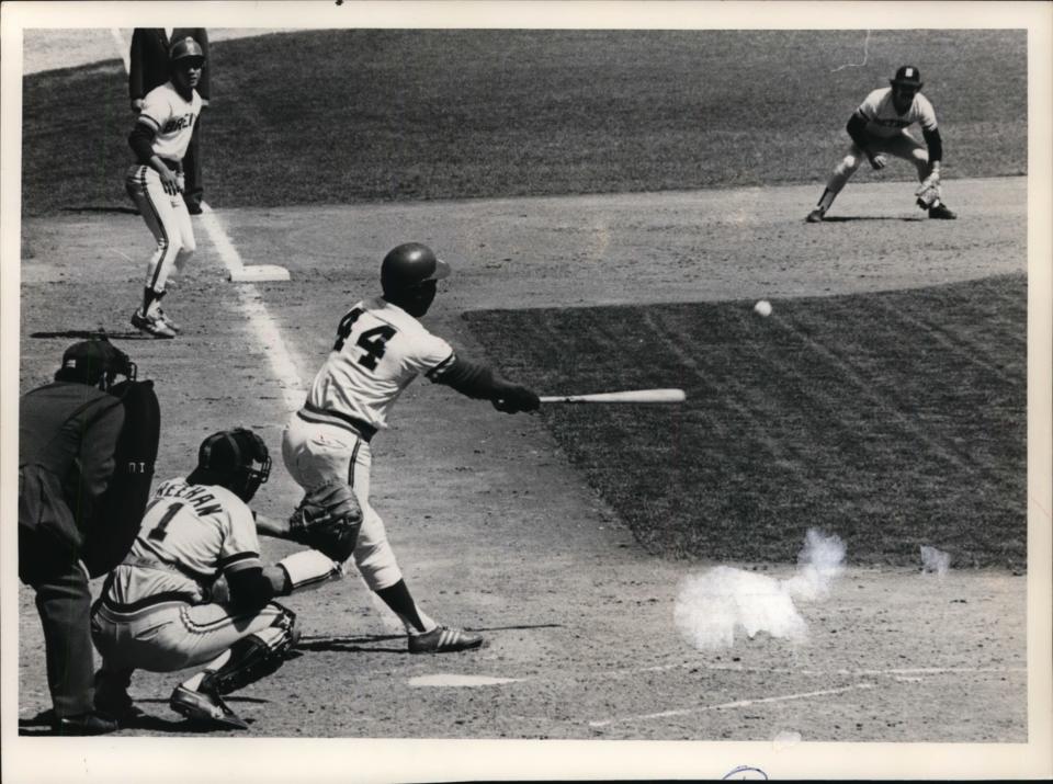 Hank Aaron's single against Detroit pitcher Vern Ruhle brought in Sixto Lezcano (upper left) for the new Major League RBI record on May 1, 1975.