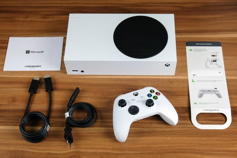 Una Xbox Series S, con un precio internacional de 299 dólares, un valor que se eleva por encima de los 800 dólares para el usuario argentino, de acuerdo al reporte elaborado por Paxful