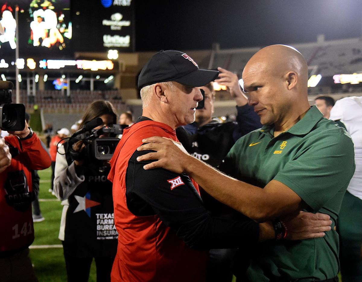 Patrick Mahomes inducted into Texas Tech's ring of honor, parents