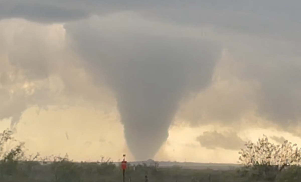 Large Funnel Cloud Spotted Amid Stormy Weather in Texas