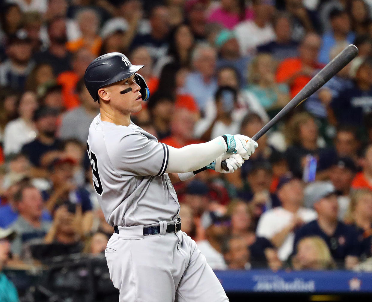 Aaron Judge hits his 250th home run. (Bob Levey/Getty Images)