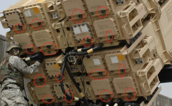  愛國者-3飛彈的 16 個飛彈發射管後部都有線纜接頭插口，專門用於連接線纜。 圖 : 翻攝自東方點兵 