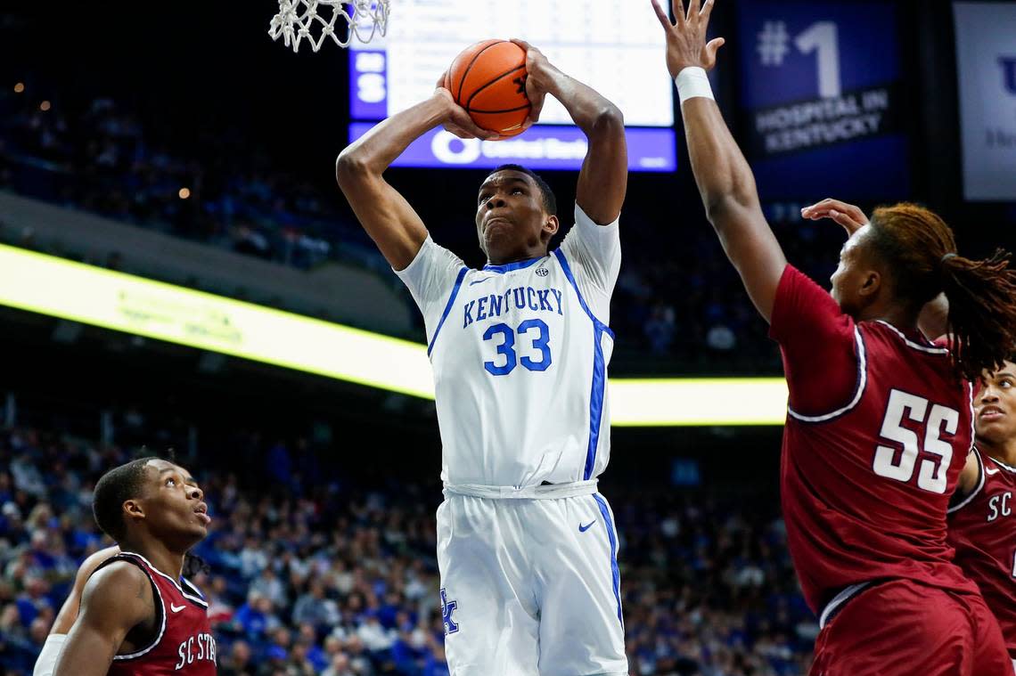 Kentucky freshman Ugonna Onyenso broke free down the late for a dunk during Thursday night’s Wildcats win over South Carolina State in Rupp Arena.