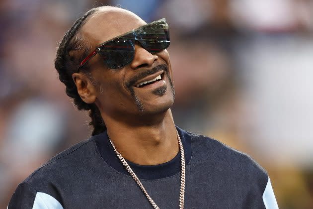 Snoop Dogg Doesn't Drink The Alcohol Brands He Promotes: “None Of That Sh*t”