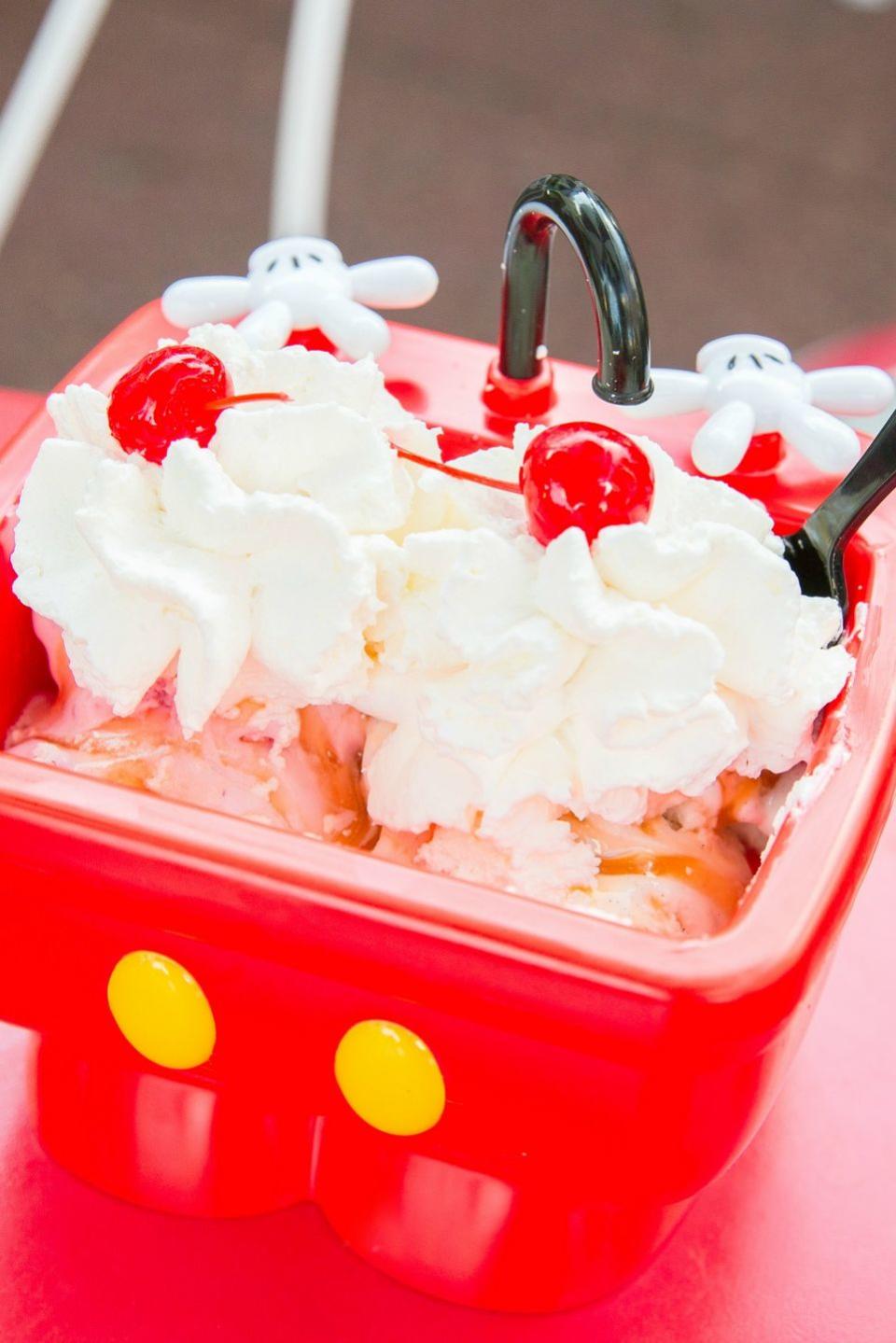 Mickey's Kitchen Sink Sundae