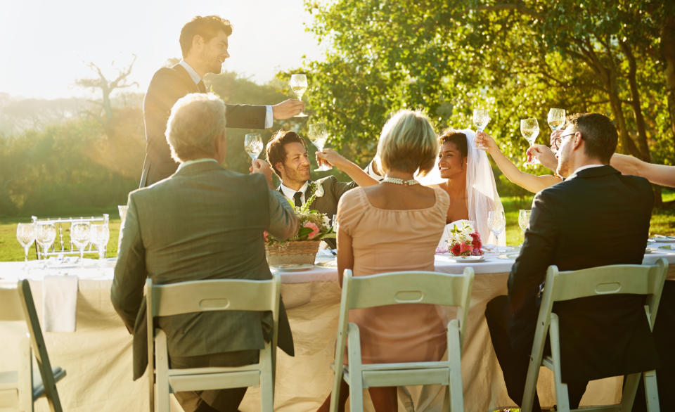 Shot of a best man making a toast at the bridal tablehttp://195.154.178.81/DATA/i_collage/pu/shoots/784347.jpg