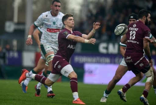 Young France fly-half Matthieu Jalibert set-up both of Santiago Cordero's tries as Bordeaux-Begles moved back to the summit of the Top 14 table