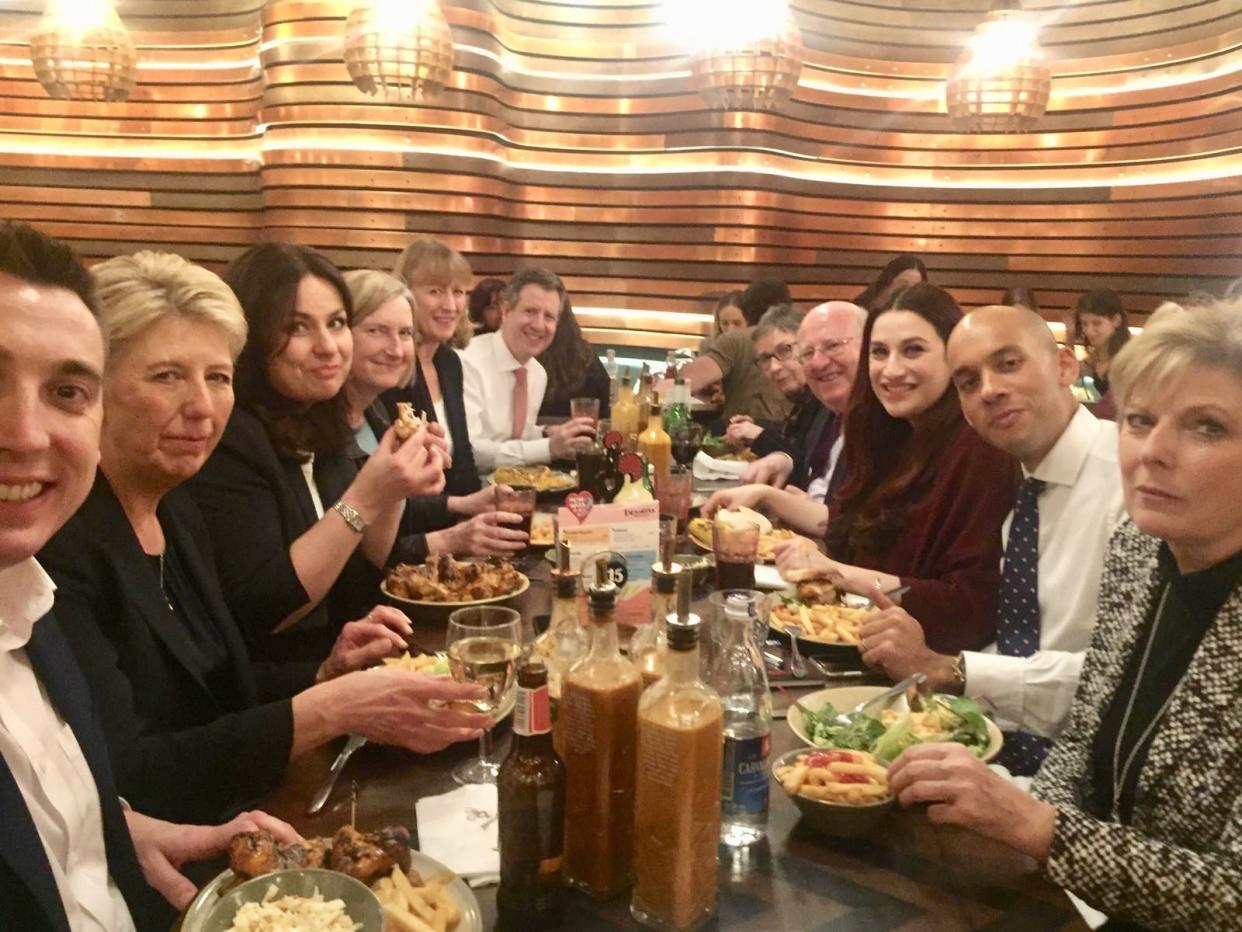 The Independent Group tuck into their Nando’s (Picture: Chuka Umunna/Twitter)