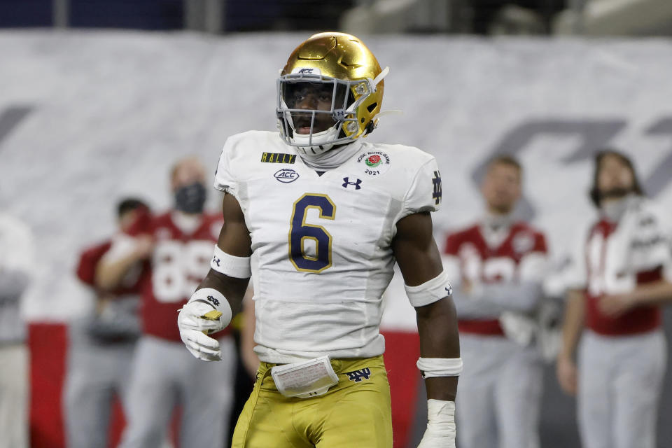 Notre Dame linebacker Jeremiah Owusu-Koramoah (6) defends against Alabama during the Rose Bowl on Jan. 1, 2021. (AP)