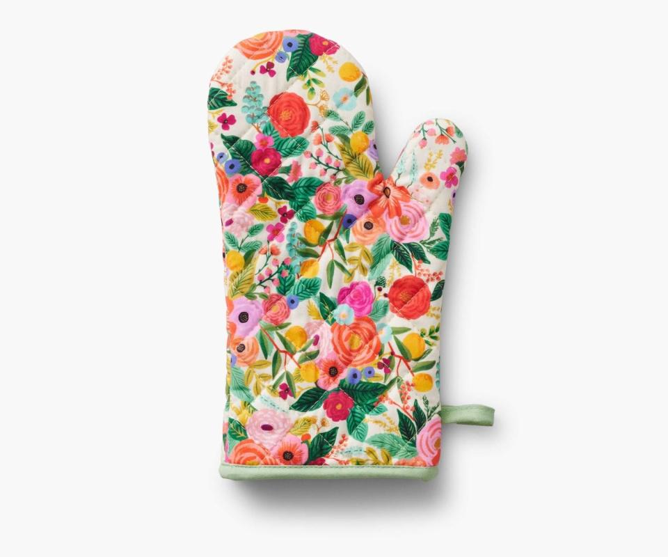 <p><a href="https://go.redirectingat.com?id=74968X1596630&url=https%3A%2F%2Friflepaperco.com%2Fgarden-party-oven-mitt&sref=https%3A%2F%2Fwww.goodhousekeeping.com%2Fholidays%2Feaster-ideas%2Fg5086%2Feaster-gifts-for-adults%2F" rel="nofollow noopener" target="_blank" data-ylk="slk:Shop Now;elm:context_link;itc:0;sec:content-canvas" class="link ">Shop Now</a></p><p>Oven Mitt</p><p>Rifle Paper Co. </p><p>$18.00</p>