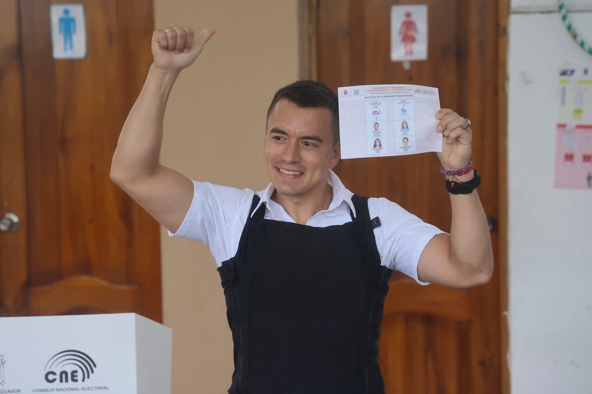 Daniel Noboa casting his vote for the election (Getty Images)