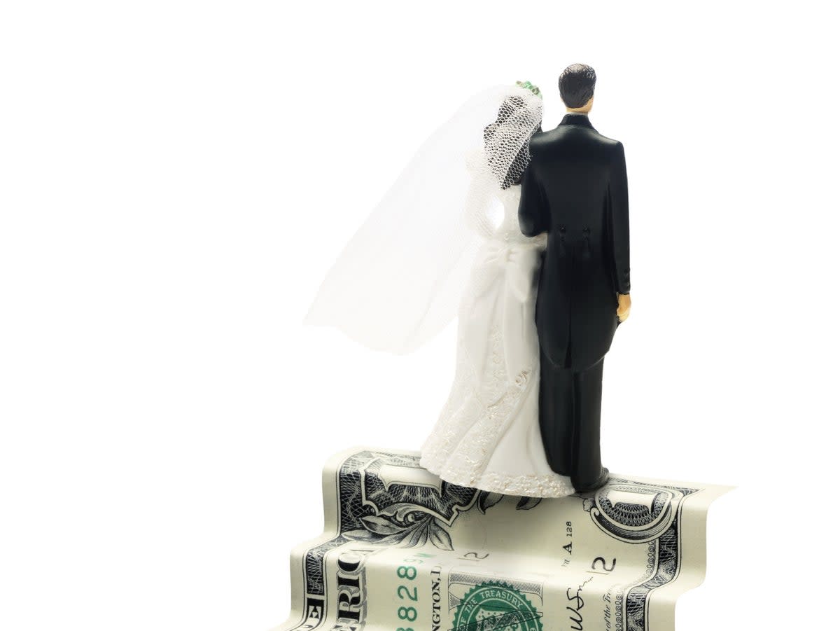 Married couples could save money through marriage allowance (Getty Images)