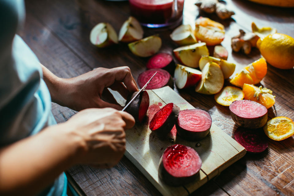 Besser nicht noch mal aufwärmen: Rote Beete kann unter Wärme toxische Stoffe freisetzen. (Bild: Getty Images)