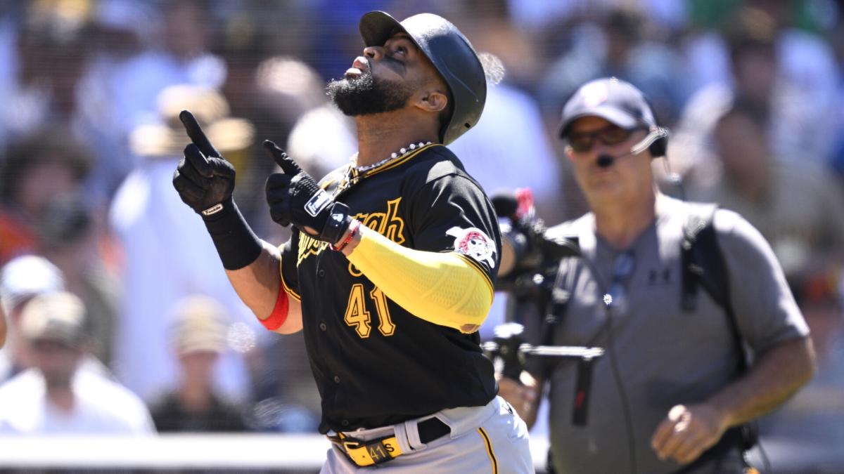 Pittsburgh Pirates send 1B Carlos Santana to the Brewers - NBC Sports