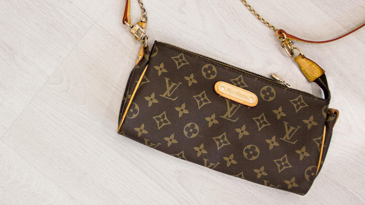What's in my LOUIS VUITTON GRAND PALAIS?! Life After Paying off the DEBT! 