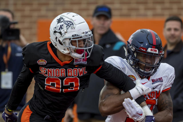 Lock, Jones among quarterback prospects at Senior Bowl