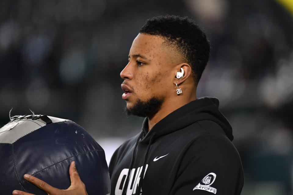 Jan 21, 2023; Philadelphia, Pennsylvania, USA; New York Giants running back Saquon Barkley (26) during warmups against the Philadelphia Eagles before NFC divisional round game at Lincoln Financial Field. Mandatory Credit: Eric Hartline-USA TODAY Sports