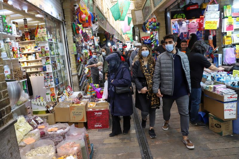 Iranians prepare to celebrate the new year, restricted by the pandemic