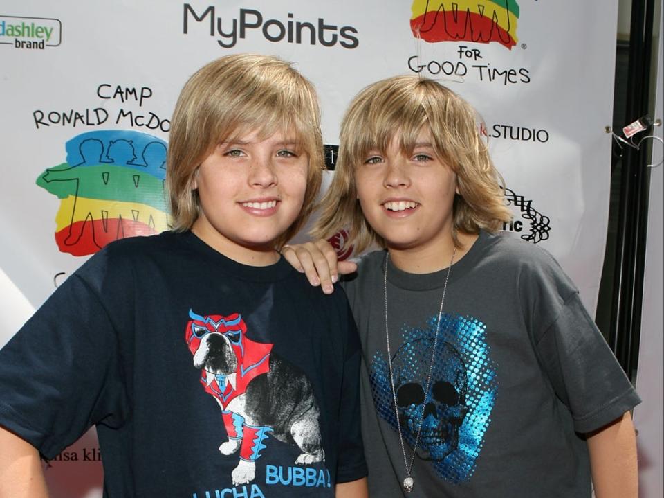 Actors Dylan Sprouse and Cole Sprouse in 2007 (Michael Buckner/Getty Images)