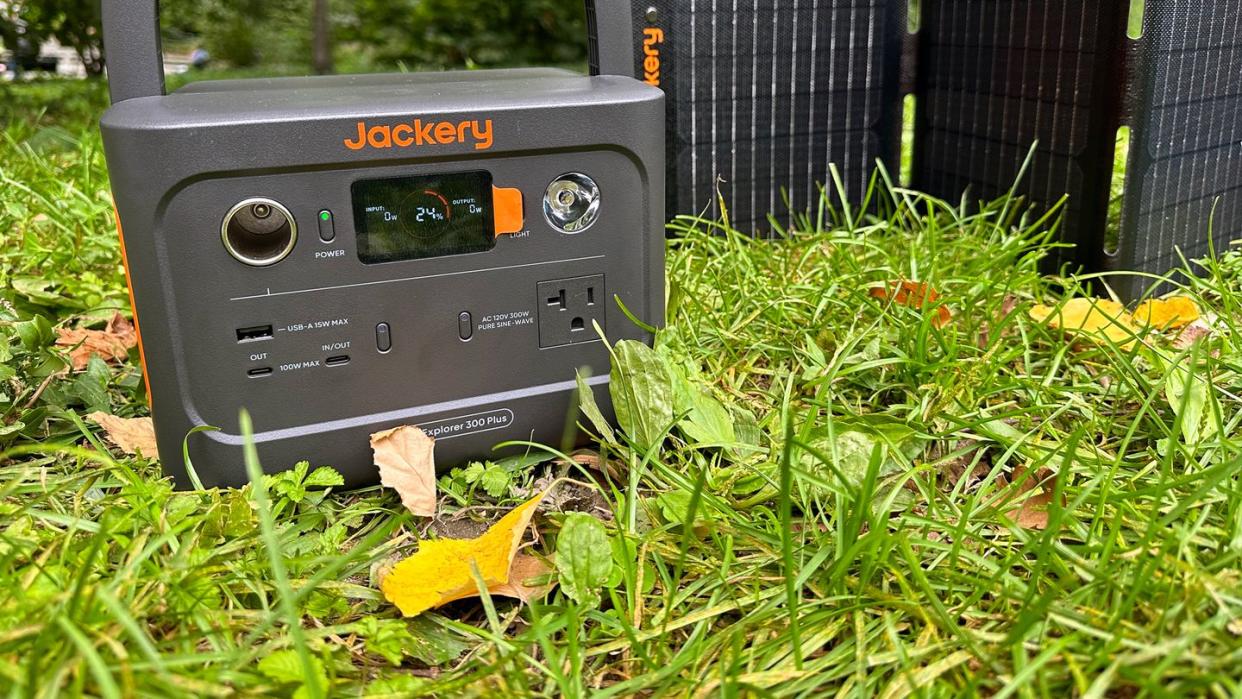 jackery solar power generator explorer 300 plus