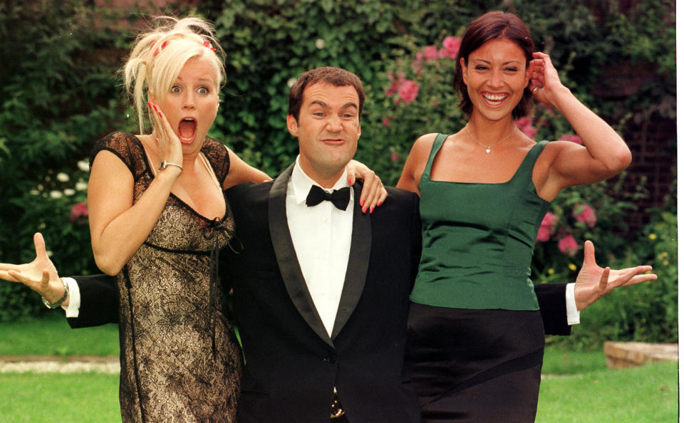 PA NEWS 3/7/98 L-R: BIG BREAKFAST PRESENTERS DENISE VAN OUTEN, JOHNNY VAUGHAN AND MELANIE SYKES AT A PHOTOCALL FOLLOWING THE PROGRAMME'S 'FIND ME A MODEL' COMPETITION LIVE FINAL.   (Photo by Michael Walters - PA Images/PA Images via Getty Images)