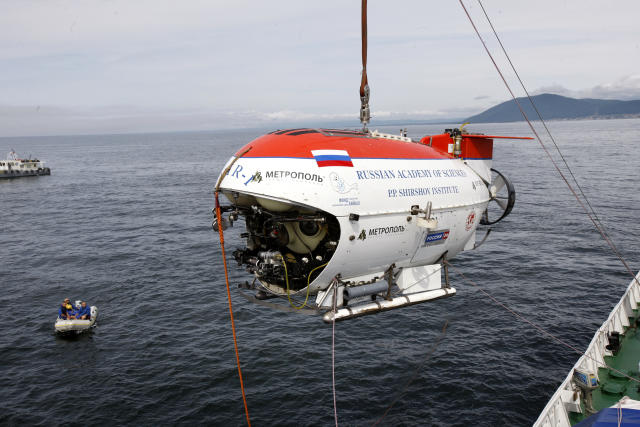 Submarino usado por James Cameron para filmar 'Titanic' era bem